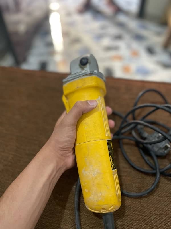 Dewalt angle grinder in good condition 3