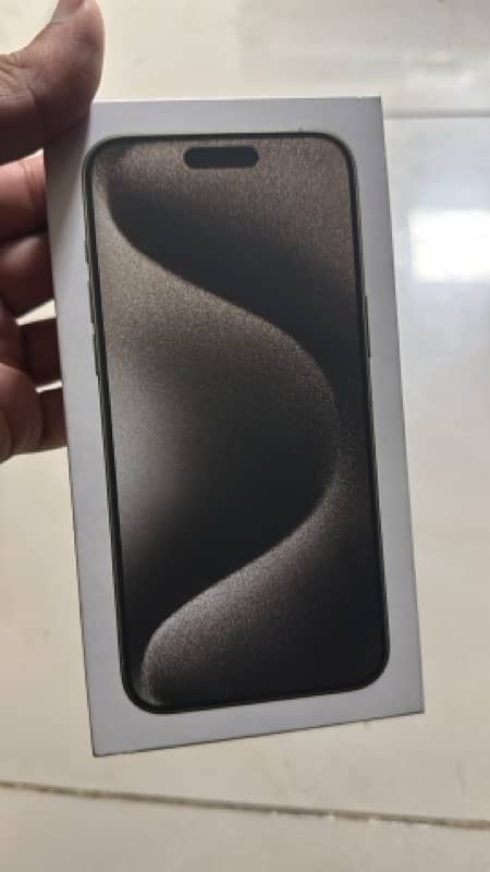 iphone 15 pro max 256gb natural titanium 0