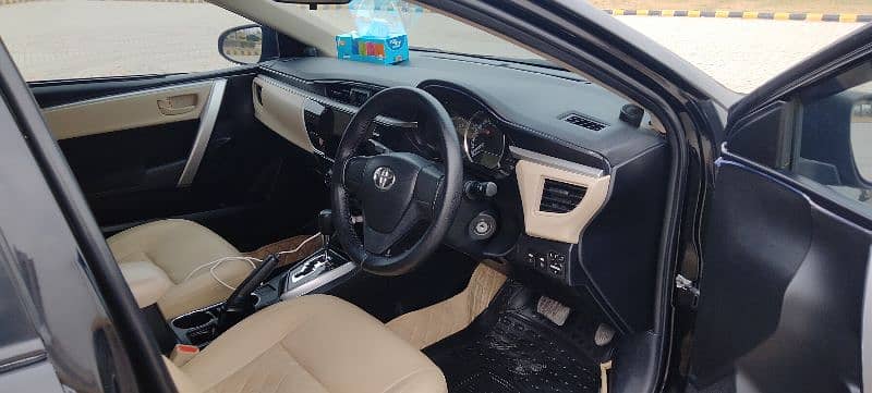 Toyota Corolla GLI 2016 Automatic Transmission 12