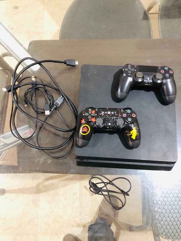 PS-4 Slim 500-Gb Sealed with 2 controllers 4