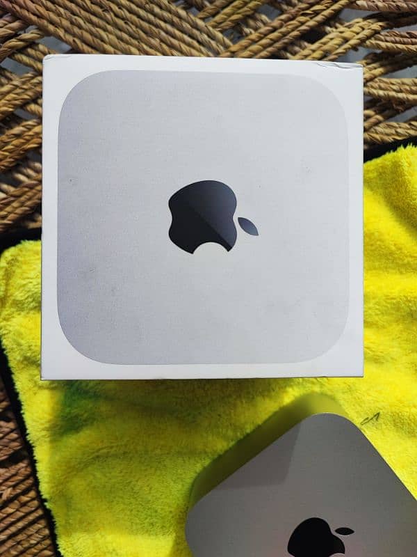 MAC MINI M4 (2024) RAM 16 GB SSD 256 GB (Box Open) 5