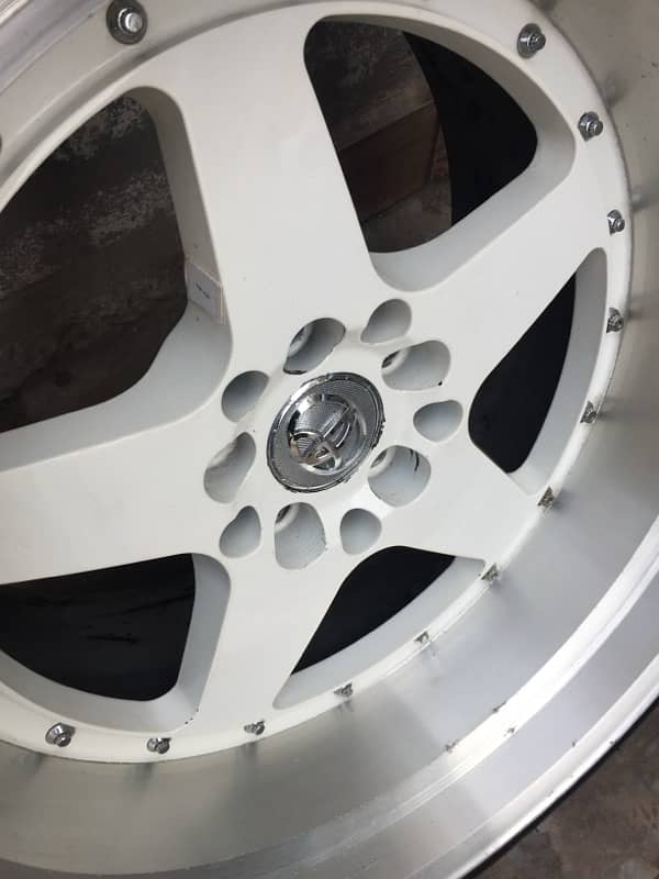 17inch 10.5jj all Brand new tyres 9