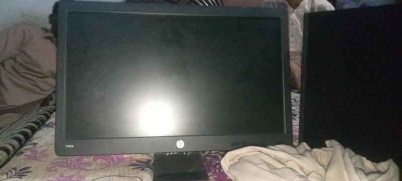 20 inch LCD for sale good and clean condition only one month use 0