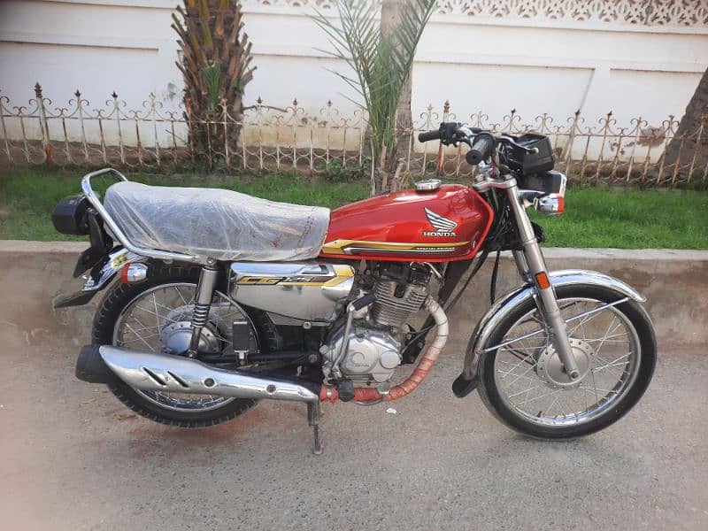 HONDA CG125cc Special Edition Self Start 5 Gear Model 2021 Karachi Num 3