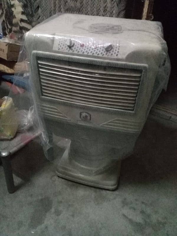 plastic body air cooler and stablizer 1