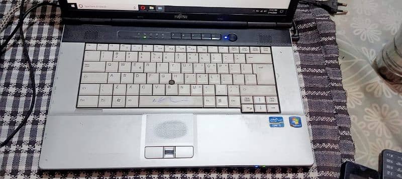 laptop 4 gb ram 300 hard disk 2