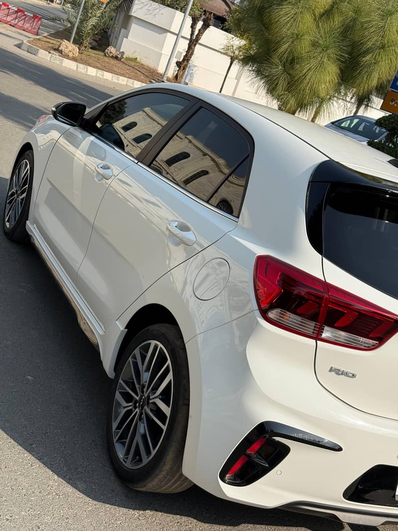 KIA Rio 2021 5