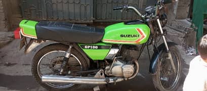 suzuki Gp 100