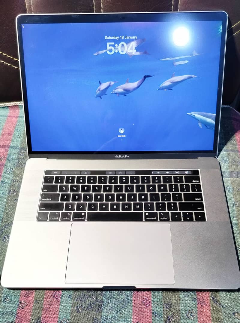 MacBook Pro (15-inch, 2018/2019) i7 16GB Ram 512GbSSD 4GB Graphics ca 2