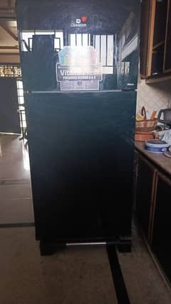 NEW FRIDGE ONLY 2 years use