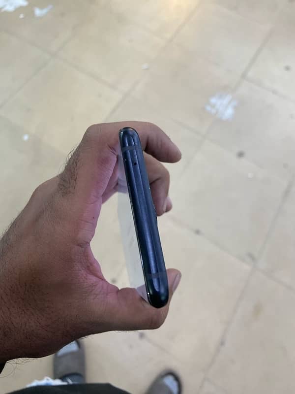 one plus 8 pro 12/256 condition 10/10 only mobile 5