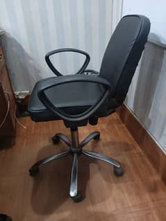 Office chair like new