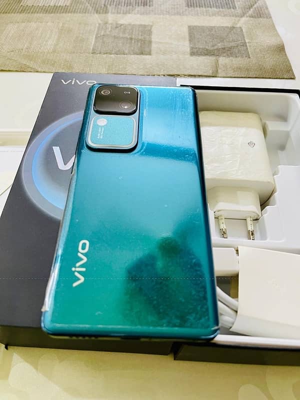 vivo v30 1