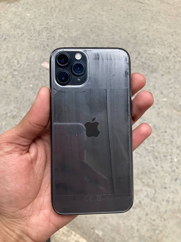 iphone 11 pro 2