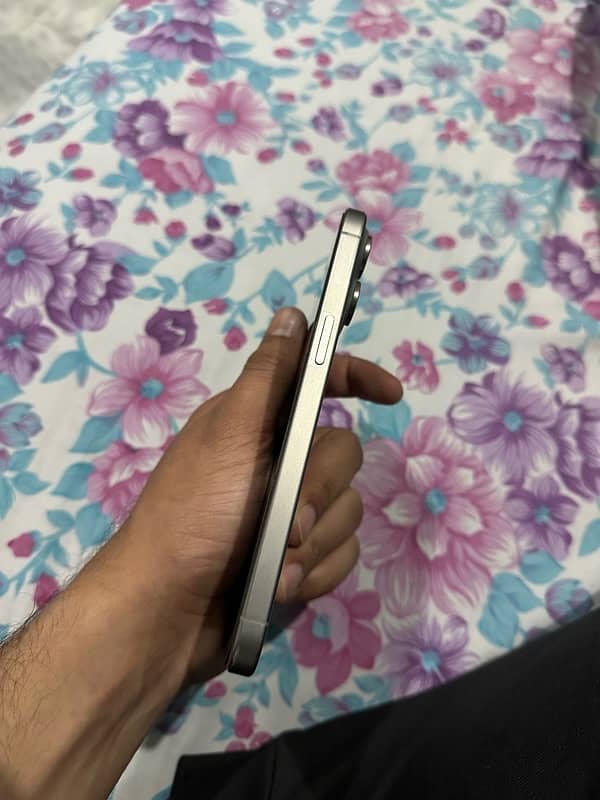 Iphone 15 pro max HK model 3