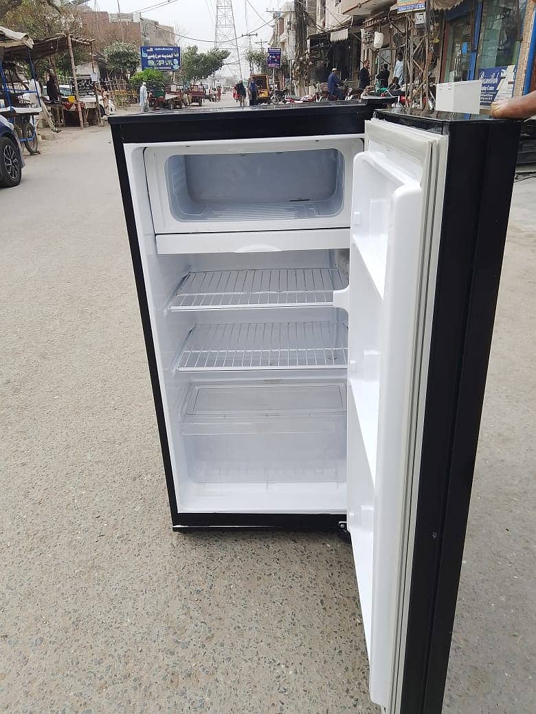 Pel fridge GD Room size  (0306=4462/443) uffcondition 3