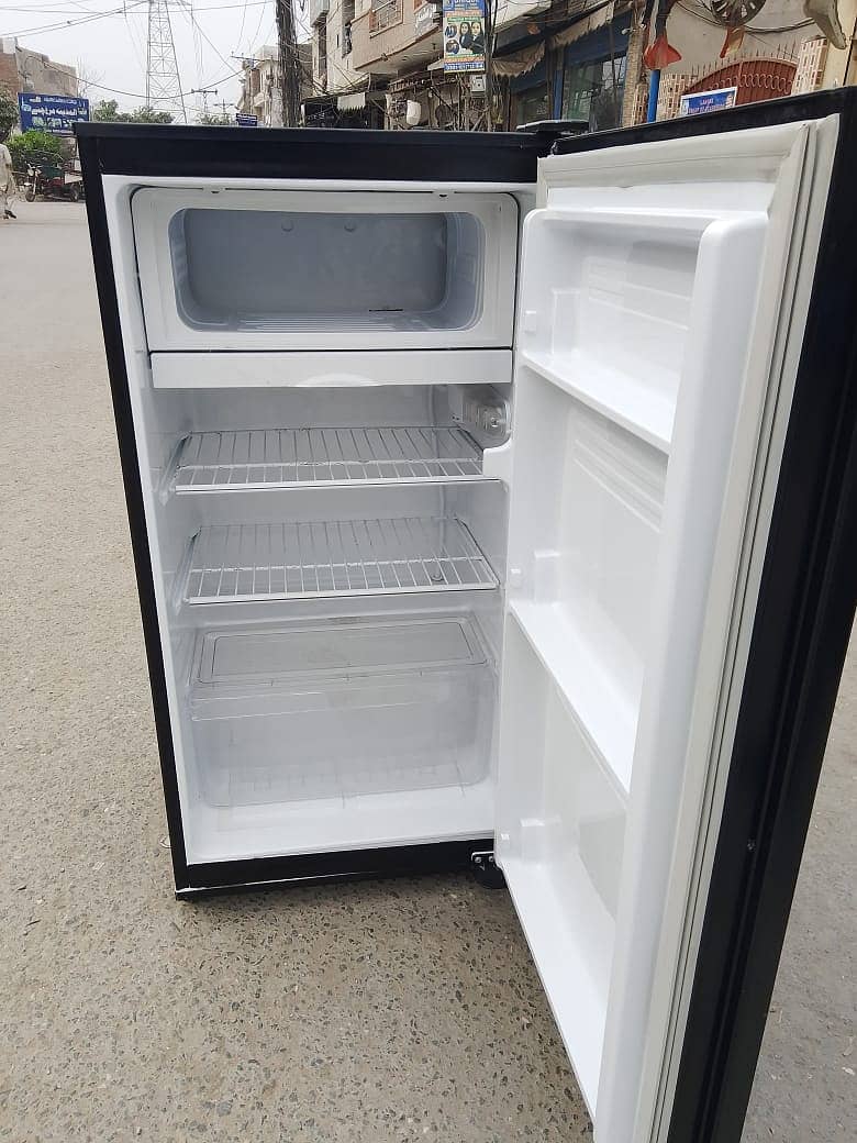 Pel fridge GD Room size  (0306=4462/443) uffcondition 4