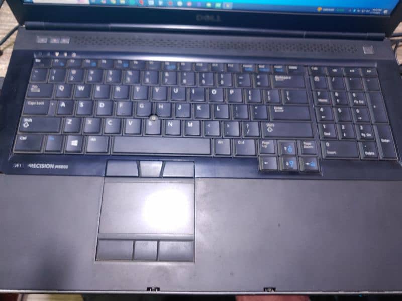 DELL Precision M6800 work station 4