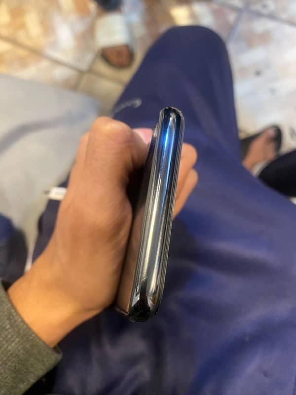 Iphone X 64 GB 4