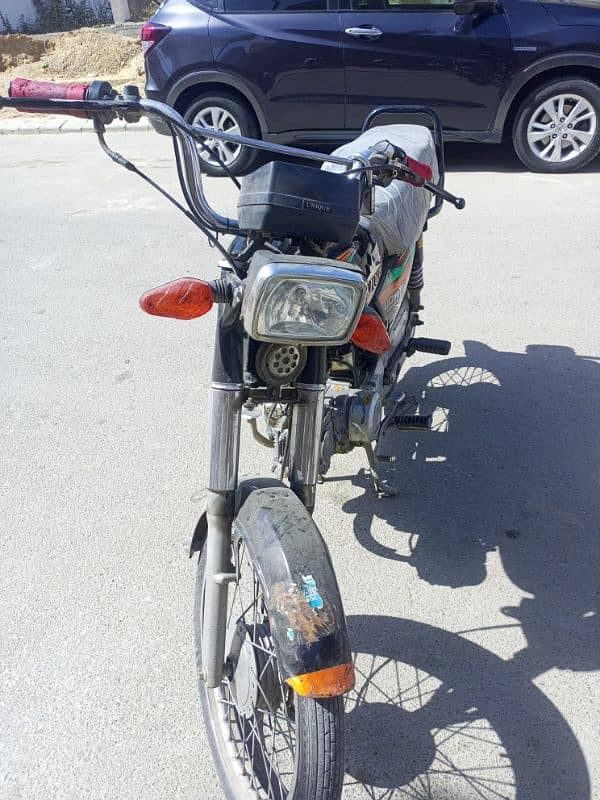 unique bike  for sale karachi number safoora chowrangi 0