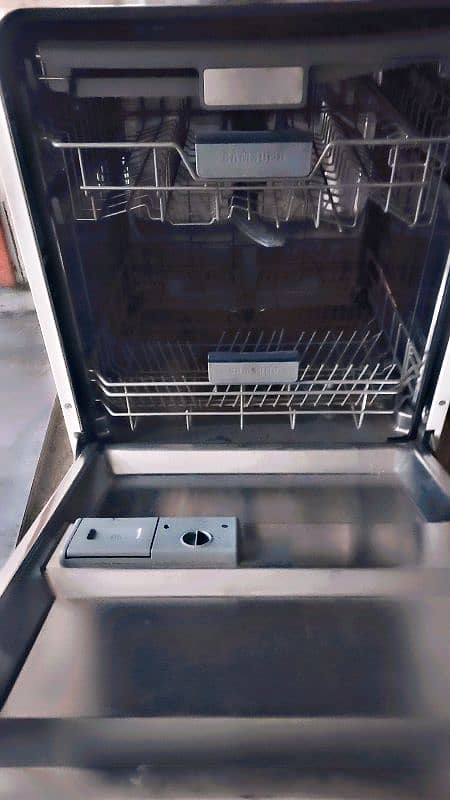 Samsung  Dishwasher 2