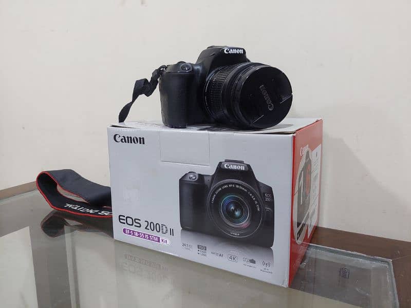 Canon 200D Mark II with 18-55mm Lens – 10/10 Condition 0