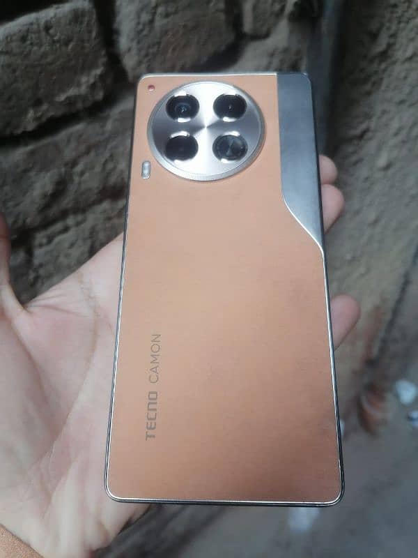 Tecno camon 30 12+12gb 256gb 2