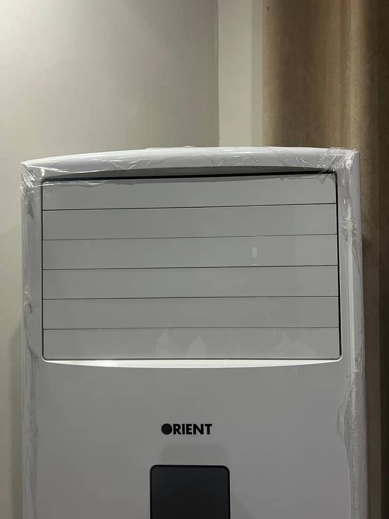 Orient Floor Standing AC 2.0 Ton Premier 24G (Sand White) 2