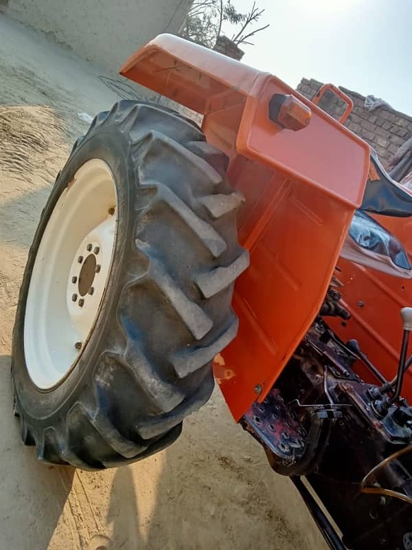 Fiat Tractor 480 New holland 2