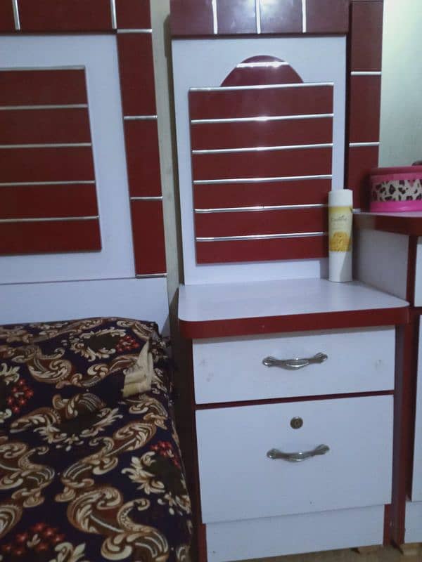 Double Bed & Dressing table 1