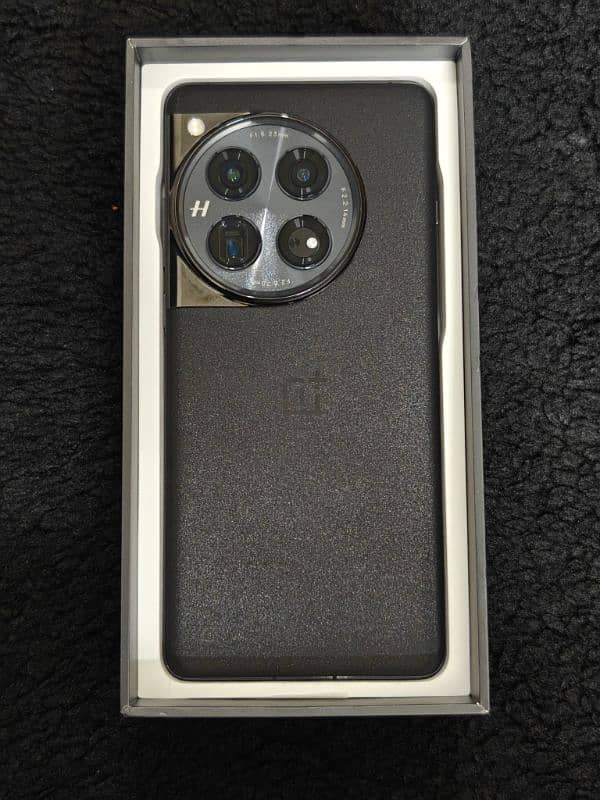 OnePlus 12 16/512 Official PTA Approved Complete Box 1