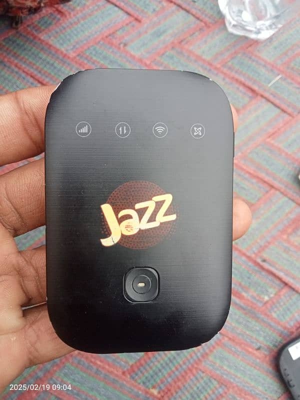 JAZZ SUPER 4G UNLOCKED WIFI INTERNET DEVICE 1