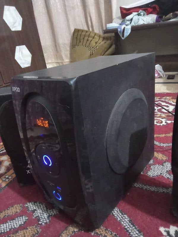 xpod-1300 multimedia speaker 2