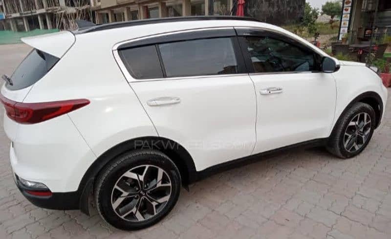 KIA Sportage 2022 FWD B 2 B Scratchless Urgent sale 6