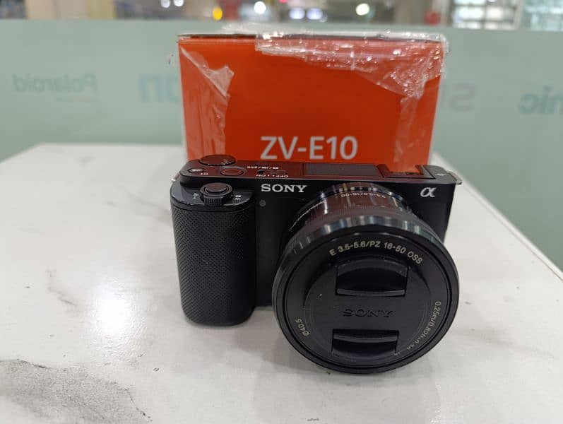 Sony ZV-E10 16-50mm 4