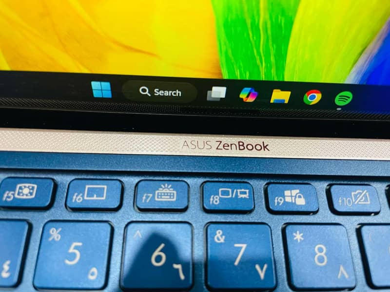 ASUS ZenBook 14 Ultra-Slim Laptop NanoEdge Bezel Dual ScreenPad: 10