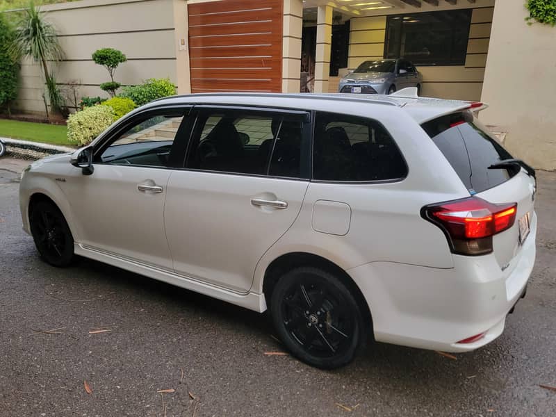 Toyota Corolla Fielder Hybrid 2019/2022 Model Excellent Condition 1