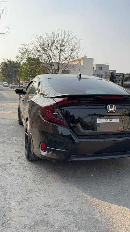 Honda Civic Oriel 2020 9