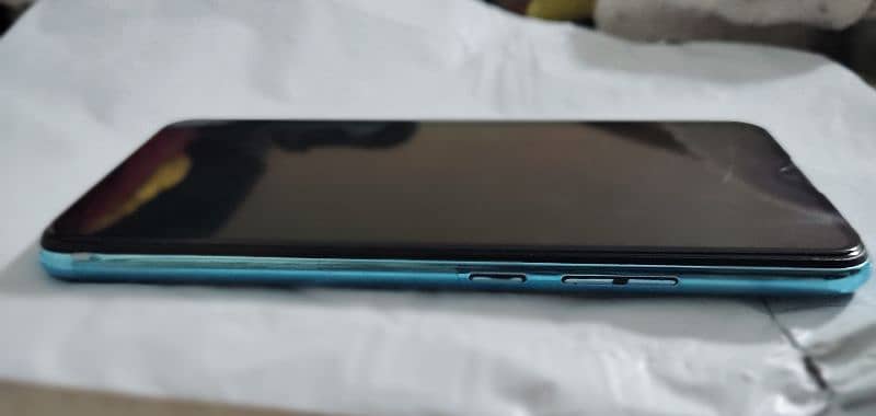 vivo s1 condition 10/10 memory 128 gb ram 4 gb 1