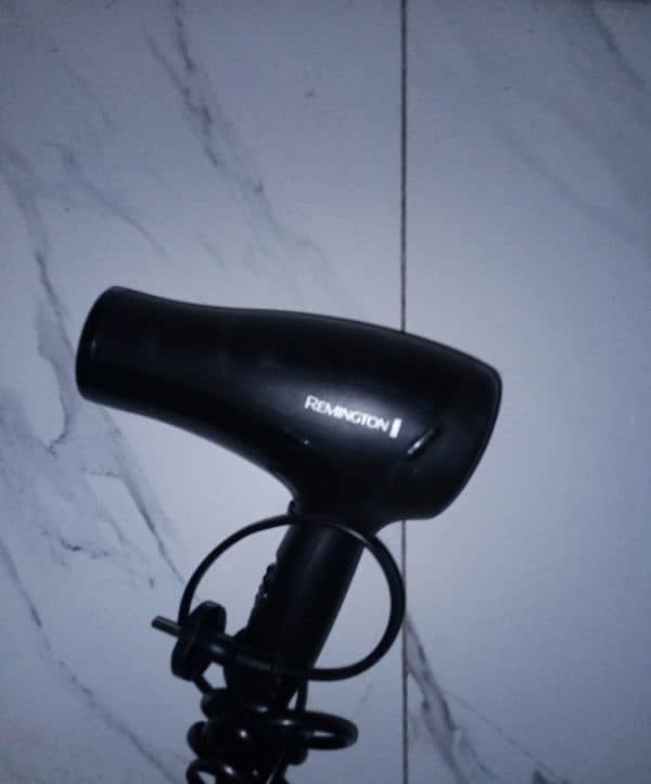 Remington D3010 hair dryer 1