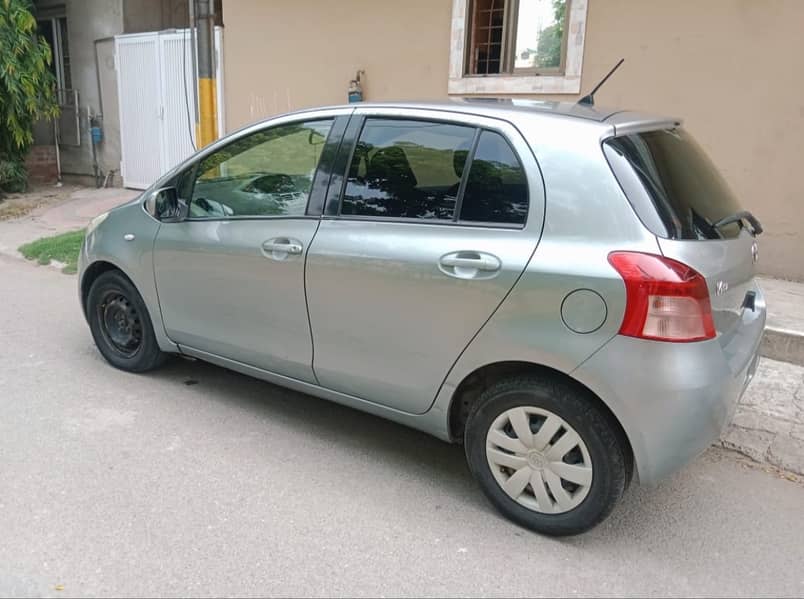 Toyota Vitz 2009 1