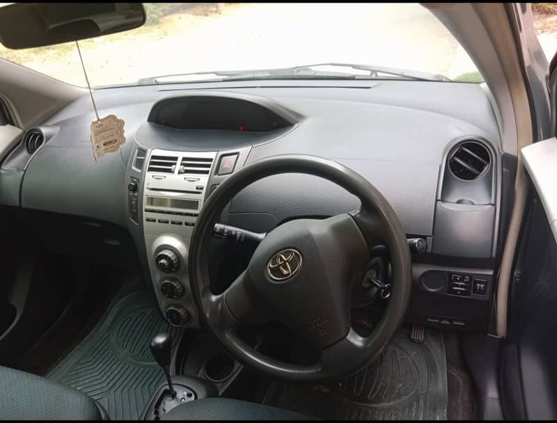 Toyota Vitz 2009 2