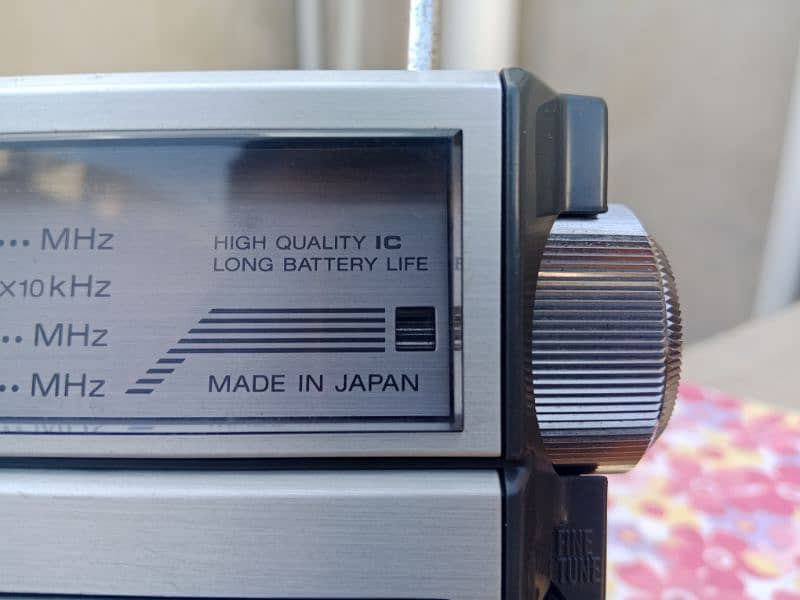 Sony 3 Band Radio ICF-J40 Made in Japan 4