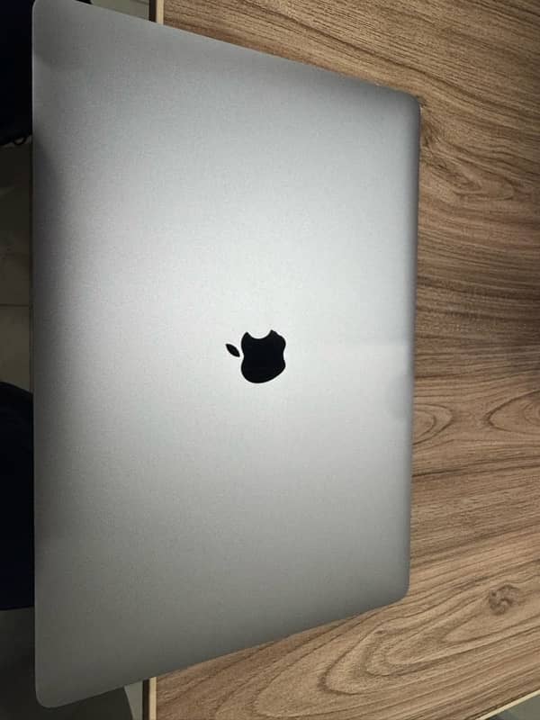 MacBook Pro 2019 15” 1