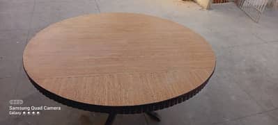 excellent condition dinning table