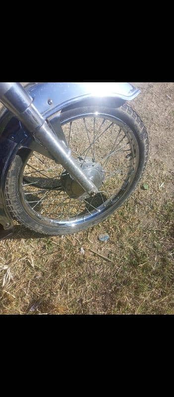 documents ki copy hay original nahi hen bike for sale good condition 5