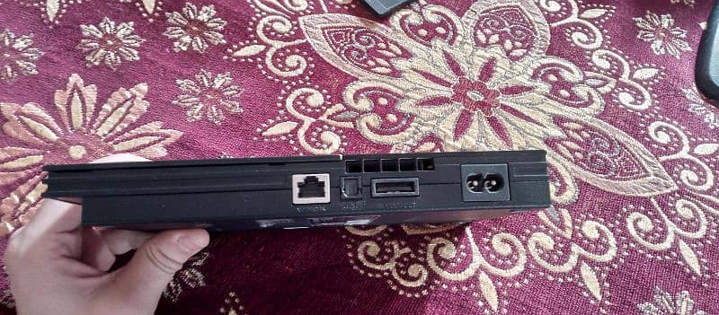 PlayStation 2 slim 1