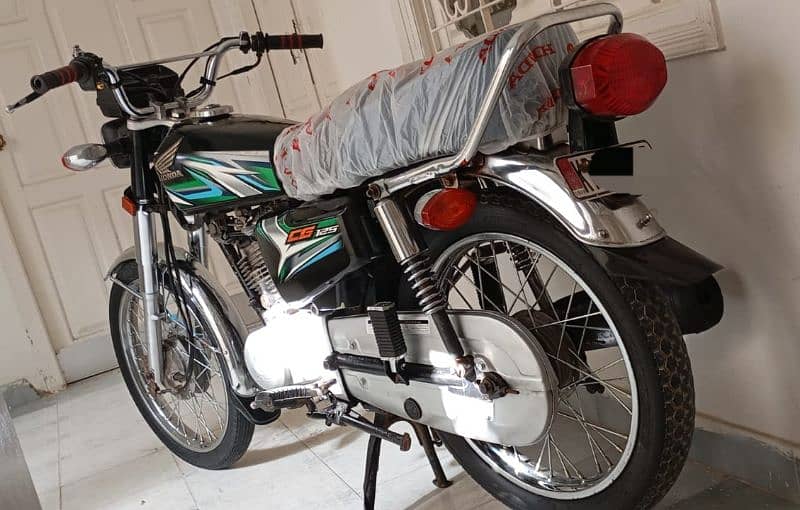 2023 Honda 125 Karachi Registered 7