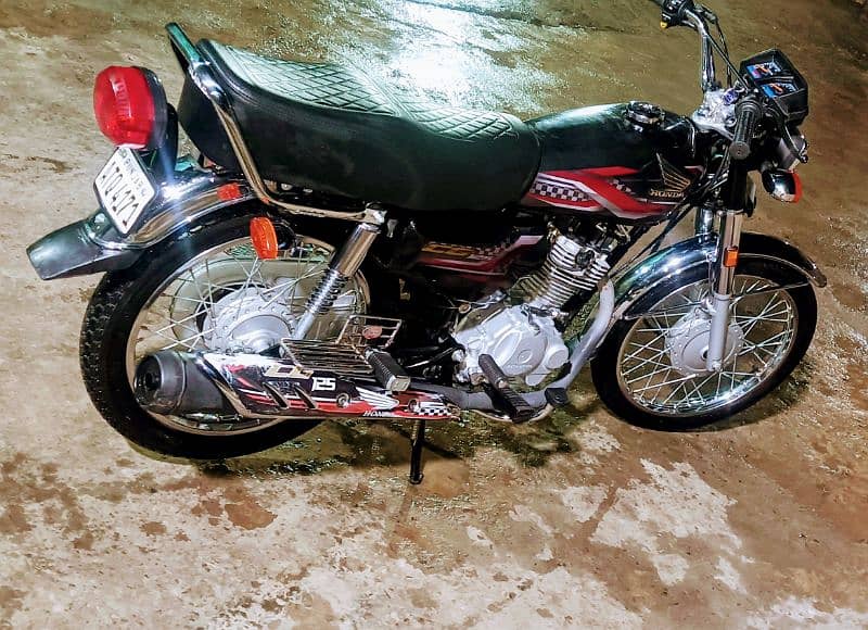 HONDA CG 125 BLACK 2023 0