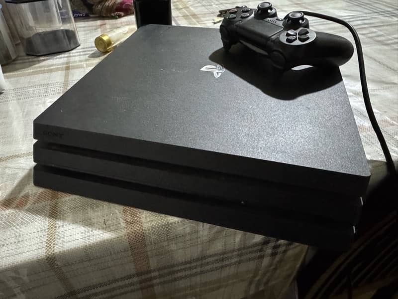 PS4 Pro 1 TB 0